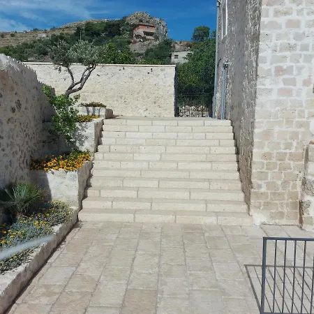 Nocleg ze śniadaniem Masseria Torre Saracena 4*