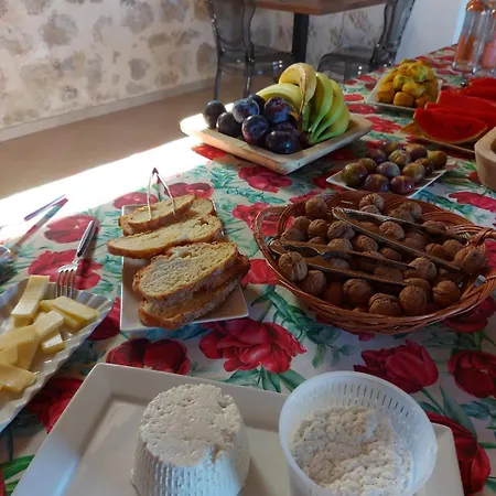 Bed & Breakfast Masseria Torre Saracena *