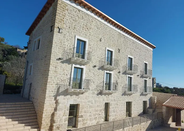 Masseria Torre Saracena Bed & Breakfast 3*